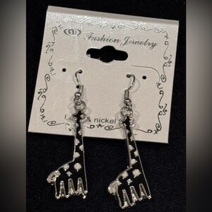 NT Fashion Jewelry Black Giraffe Earrings 2 inch